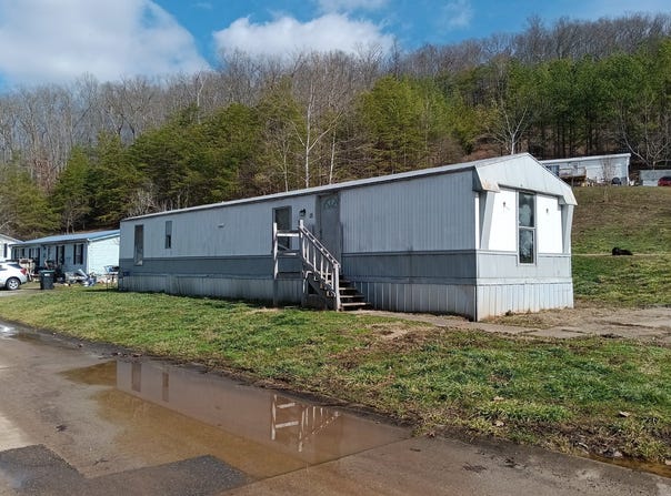 5232 Walnut Valley Drive, Cross Lanes, WV 25313