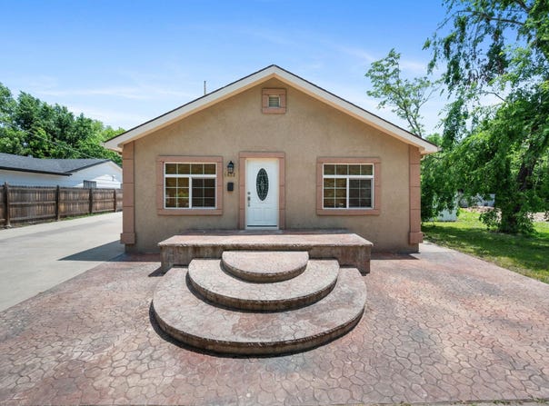 1832 S Ellis St, Wichita, KS 67211