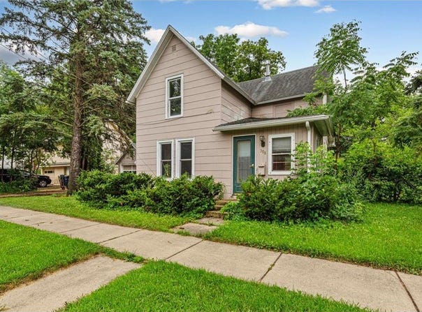 308 7th Street E, Northfield, MN 55057