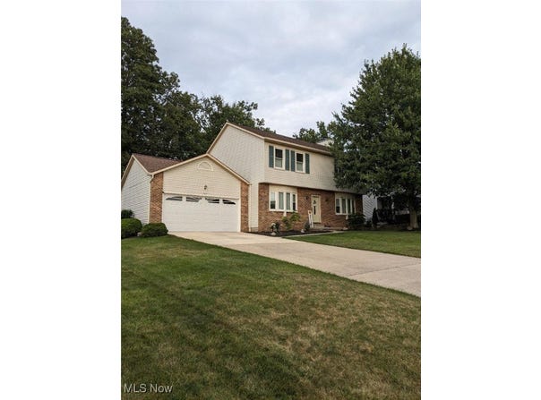 757 Camden Lane, Brunswick, OH 44212