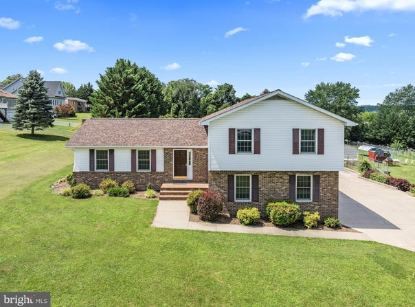 336 HOLLINGSWORTH ROAD, WOODSTOCK, VA 22664