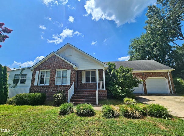109 Oak Street, Pine Level, NC 27568