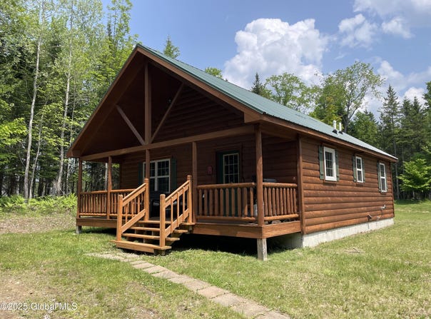 27 Chaisson Road, Newcomb, NY 12852