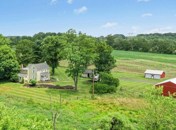 995 PASSER ROAD, COOPERSBURG, PA 18036