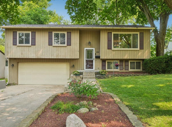 1304 Whittier Road, Ypsilanti, MI 48197