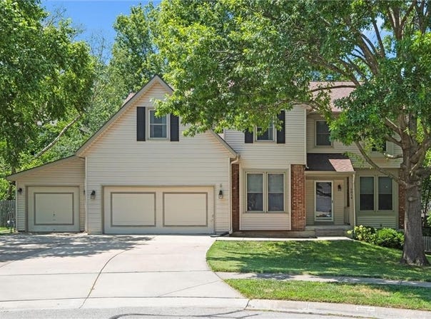 5014 Park Street, Shawnee, KS 66216