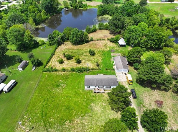 61 County Road 4705, Poplar Bluff, MO 63901