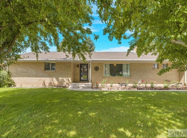 379 Mountain View Avenue, Soda Springs, ID 83276