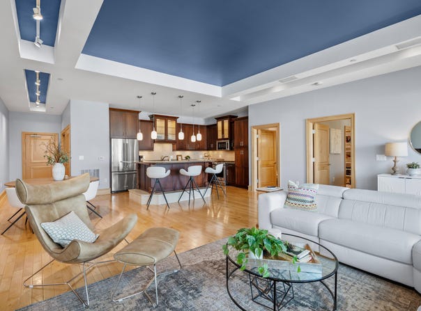 1313 N Franklin Pl, Milwaukee, WI 53202