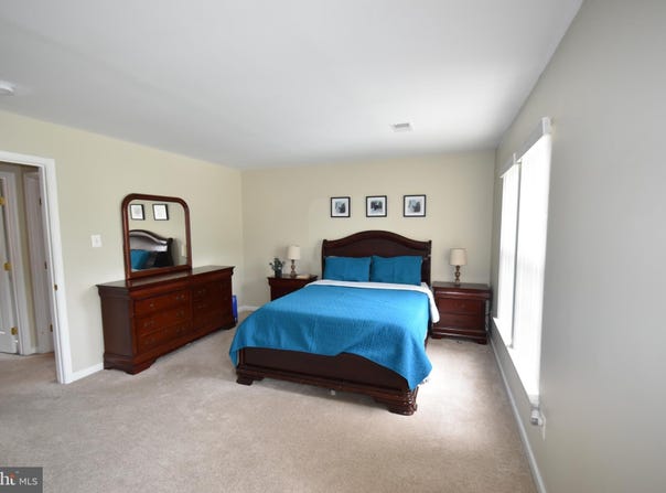 2 N BELLWOODE DRIVE, NEWARK, DE 19702