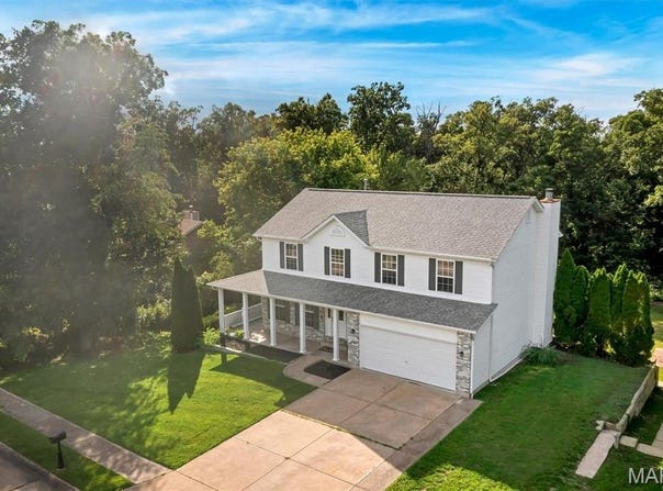 25 Hawthorne Hills Drive, Warrenton, MO 63383