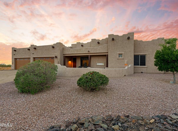 42618 N 3RD Avenue, New River, AZ 85087