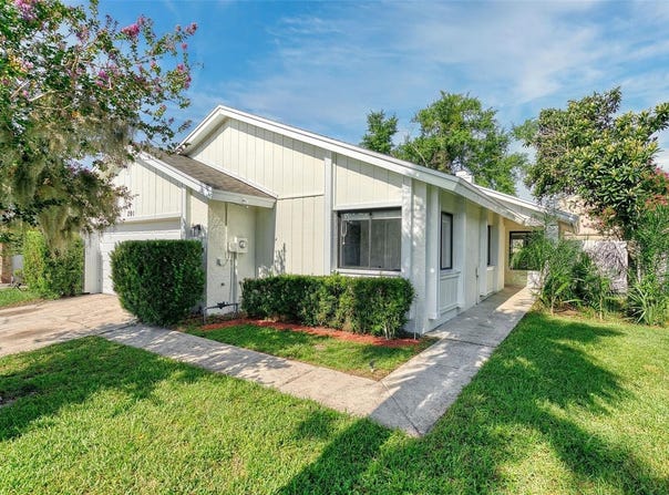 291 DROSDICK DRIVE, CASSELBERRY, FL 32707