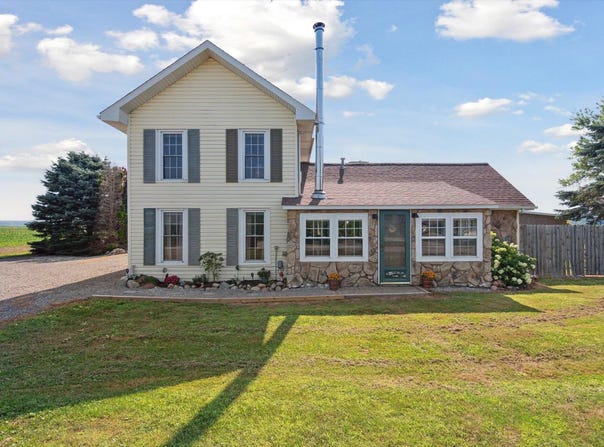 1903 Bucholtz Highway, Deerfield, MI 49238
