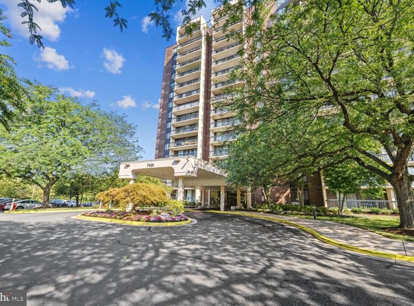 7401 WESTLAKE TERRACE, BETHESDA, MD 20817