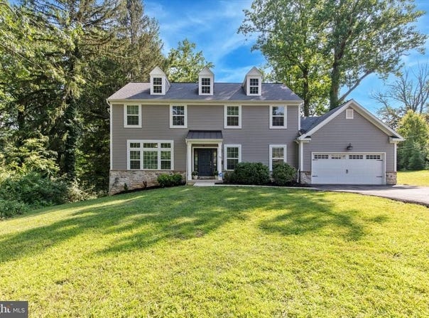 10 ROBINS LANE, BERWYN, PA 19312