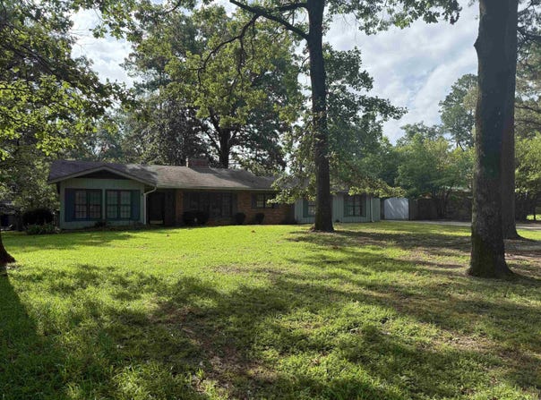 1073 Westwood Road, Camden, AR 71701