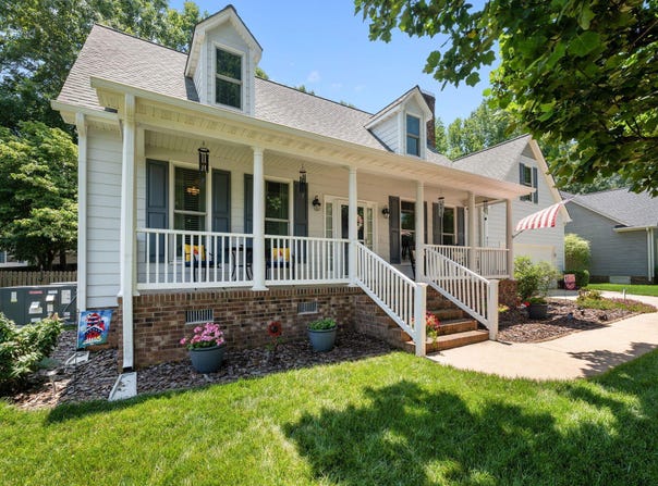 907 Stuart Drive, Mebane, NC 27302