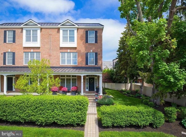 18 S ROBERTS ROAD, BRYN MAWR, PA 19010