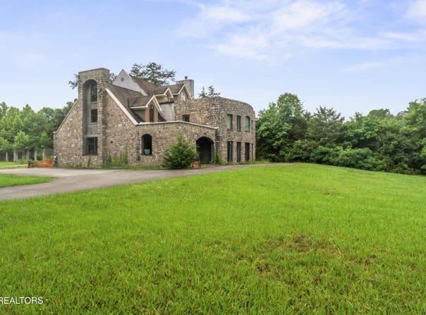 1216 Westland Bay Drive, Knoxville, TN 37922