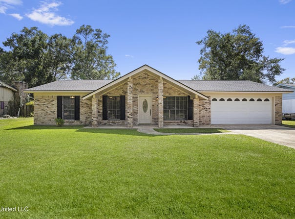 309 Jamaica Drive, Ocean Springs, MS 39564