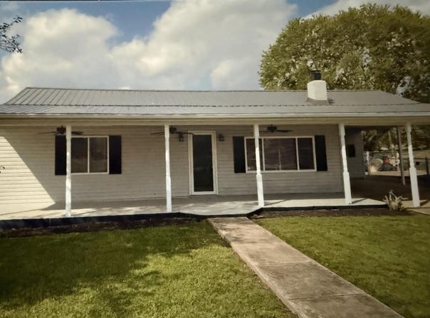 186 Ferry St, Prichard, WV 25555