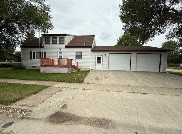 111 High Street, Drake, ND 58736