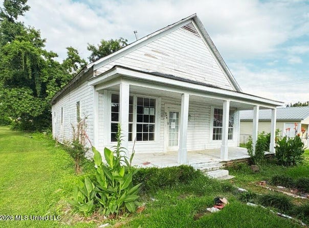 604 Central Avenue, Belzoni, MS 39038