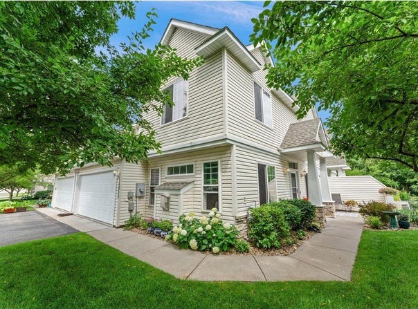 15425 Tungsten Way NW, Ramsey, MN 55303