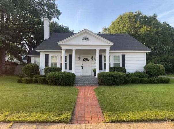 128 West Clinton, Jackson, AL 36545