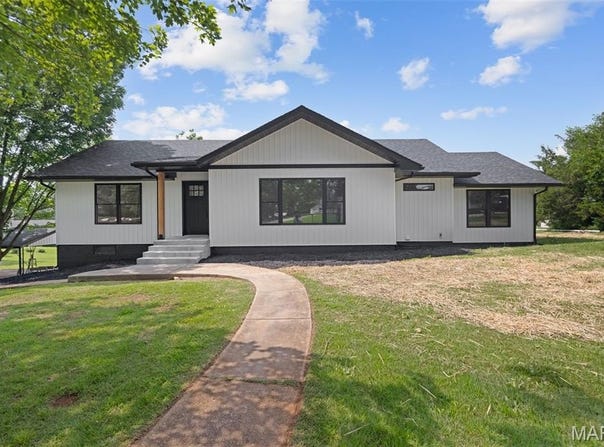 214 Fir Street, Park Hills, MO 63601