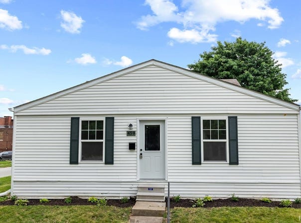 459 N Columbia Street, Frankfort, IN 46041-1637