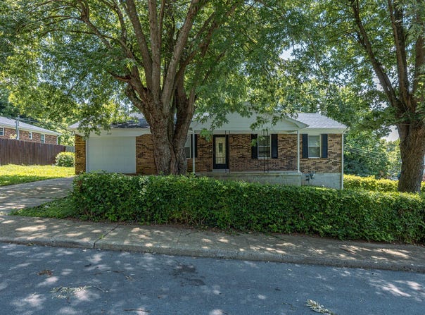 204 Kelly Street, Paris, KY 40361