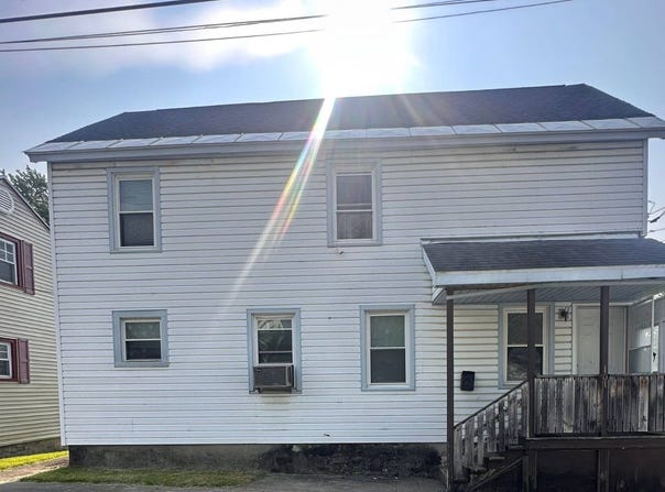 101 Meadow St, Johnstown, NY 12095