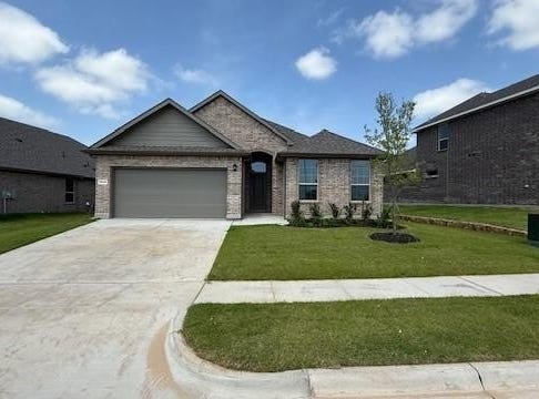 1948 PREAKNESS Drive, Granbury, TX 76049