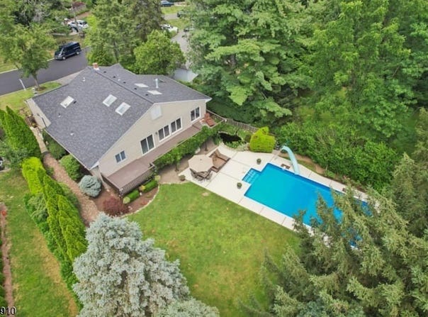 19 Winding Way, Cedar Grove Twp., NJ 07009