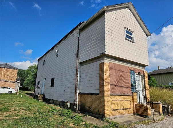 1424 4th Avenue, Beaver Falls, PA 15010