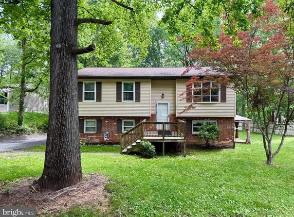 221 HAMPTON DR, SPOTSYLVANIA, VA 22551