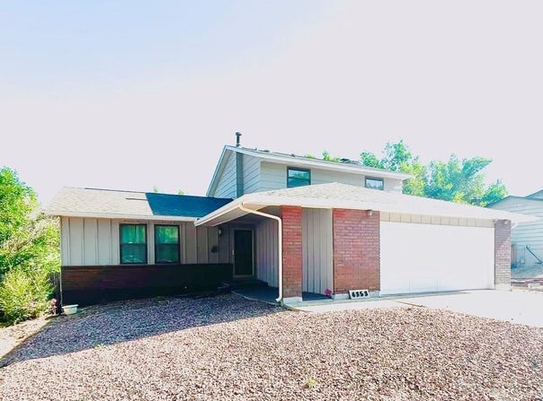 4353 Blueflax Dr, Pueblo, CO 81001