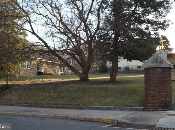 70 E PIEDMONT Street, KEYSER, WV 26726