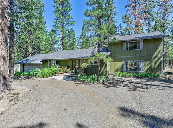5924 Hogan Dr, Weed, CA 96094