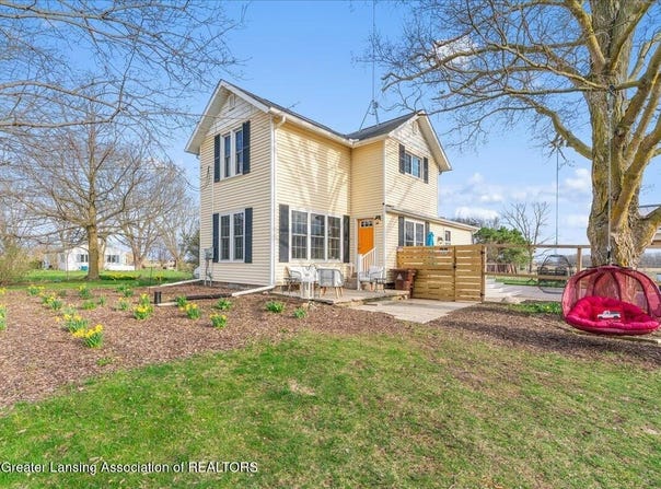 2934 E Walker Road, St. Johns, MI 48879