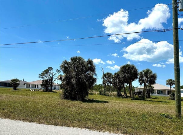 241 W PINE VALLEY LANE, ROTONDA WEST, FL 33947