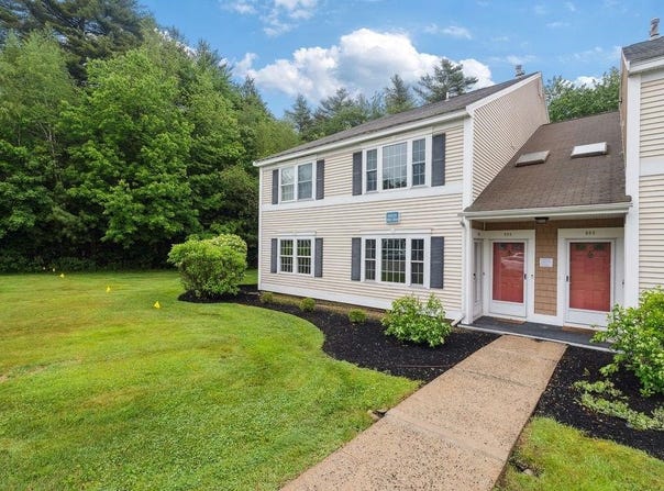 801 Springbrook Circle, Portsmouth, NH 03801