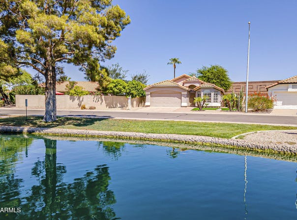 1690 W GUNSTOCK Loop, Chandler, AZ 85286