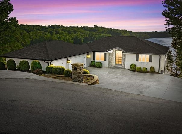 401 Pollard Cir, CADIZ, KY 42211