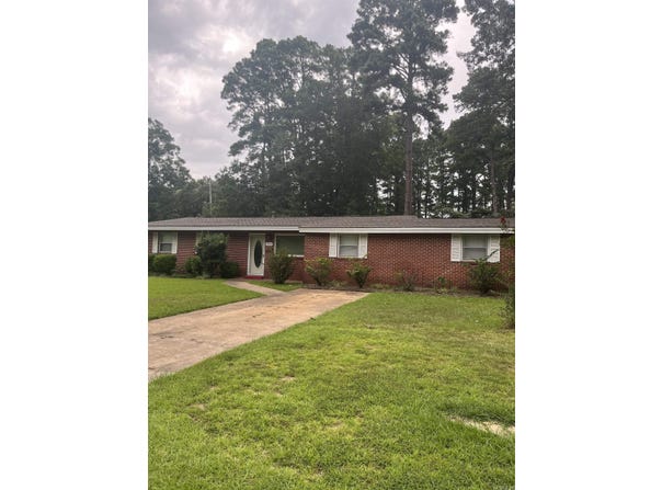 1306 MOCKINGBIRD Street, Magnolia, AR 71753