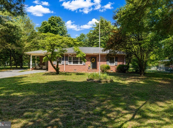 610 BEACH Road, WHITE STONE, VA 22578