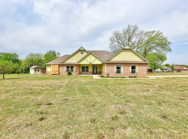 19066 Charleston Loop, Shawnee, OK 74801