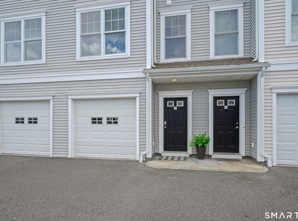 205 Copper Square Drive, Bethel, CT 06801